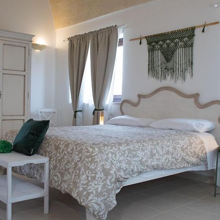 Bed and Breakfast Ych-Le Grotte Di Sileno Castellaneta Zimmer foto